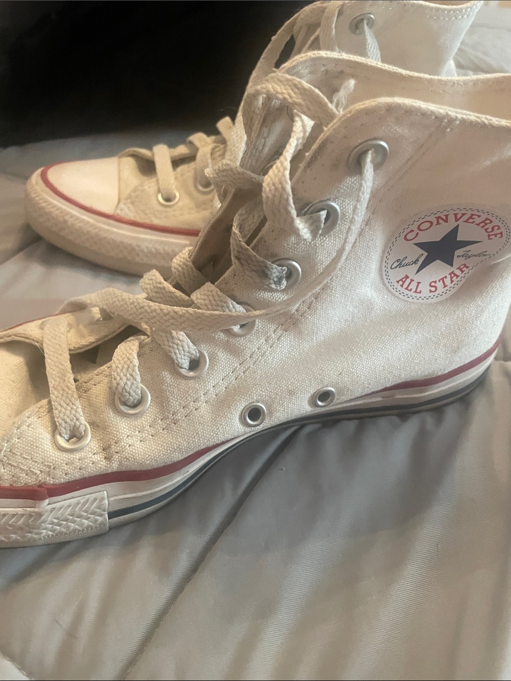 Converse High Top Sneakers in Cream with Red Trim Men’s size 5 or Women’s size 7
